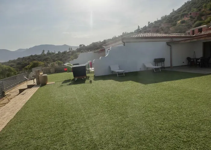 La Costa Est Con Vista Mare In Ogliastra Sardegna * Tertenìa